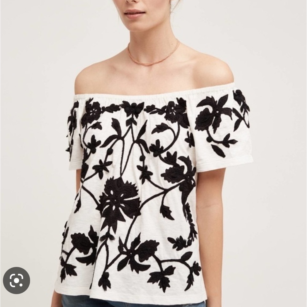 Anthropologie Akemi Kin floral off shoulder tops